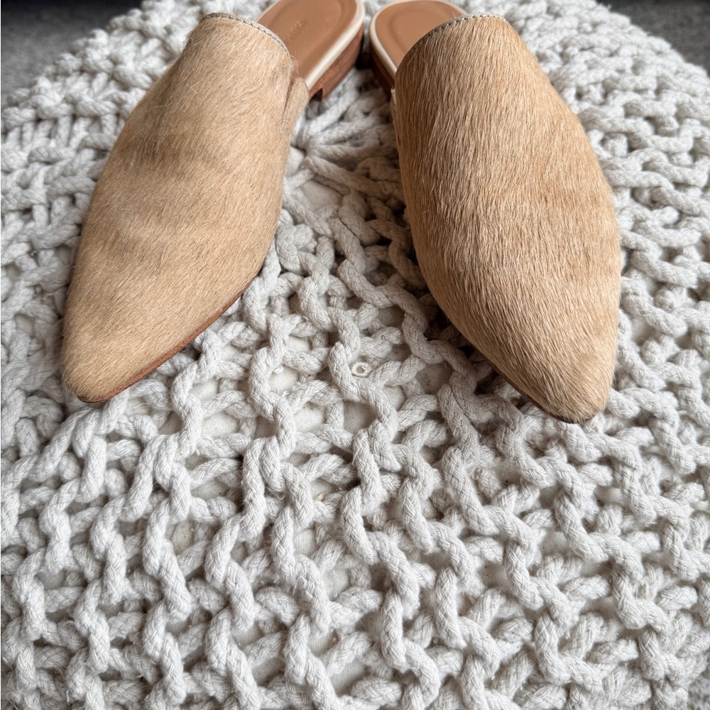 Huma Blanco  Mules